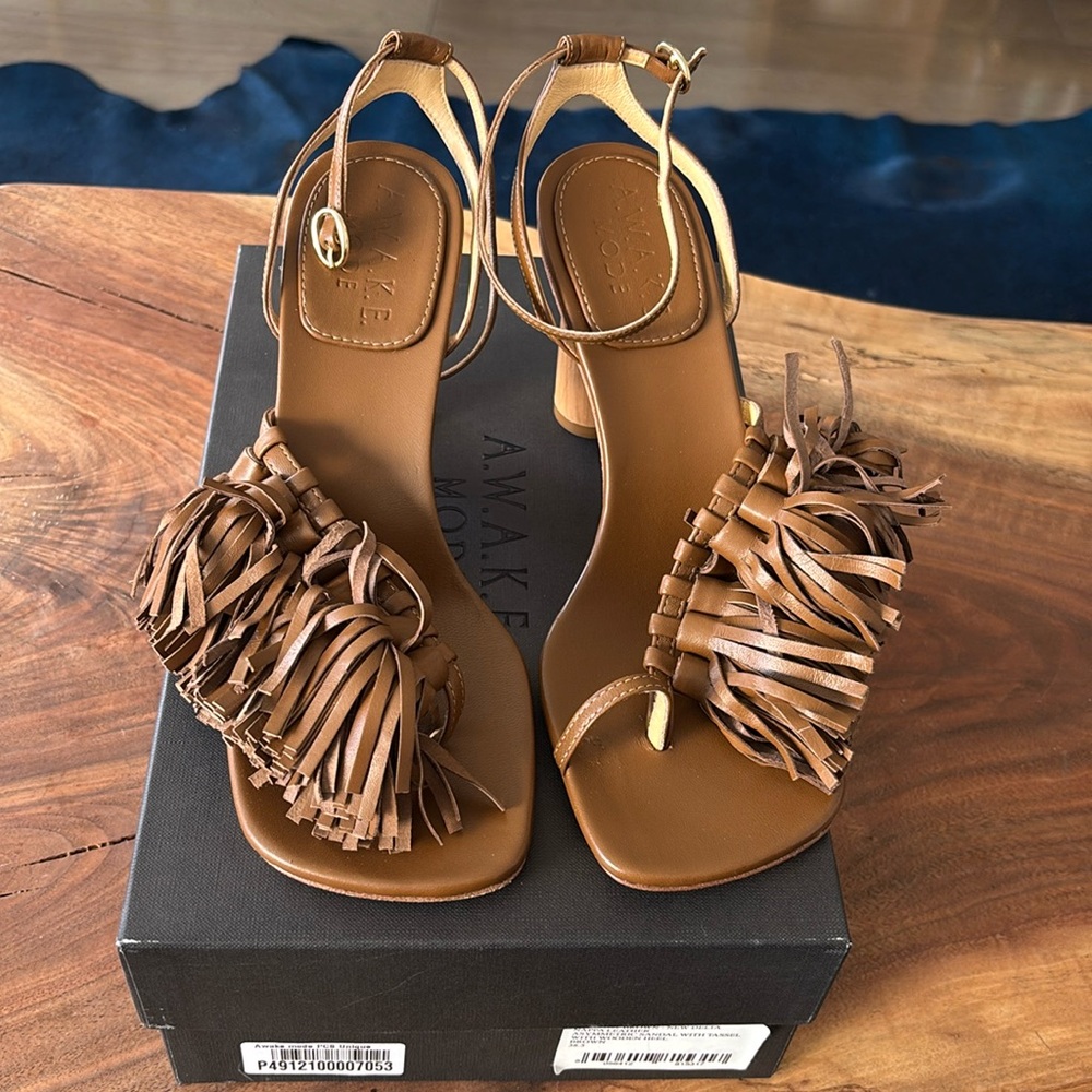 Awake Mode asymmetrical sandal with tassel with wooden brown heel